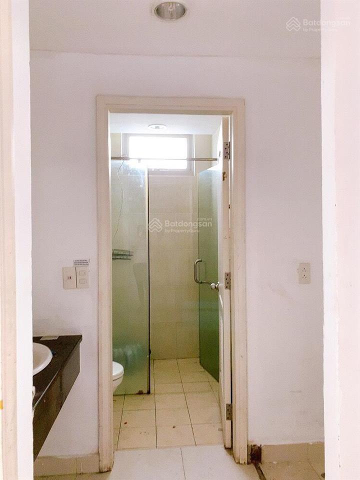 Cho thuê shophouse parcspring, 130m2, 2 phòng ngủ, 2wc, khu vực kinh doanh rộng, giá 20 triệu.