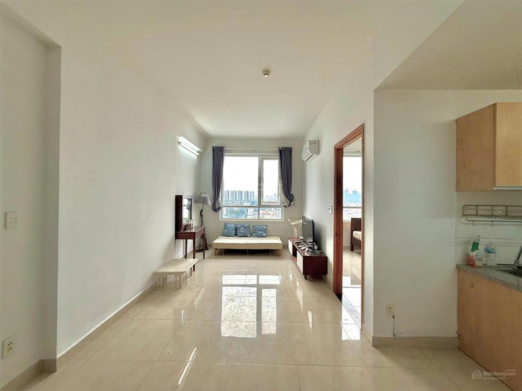 The cbd, 2 phòng ngủ, tầng trung, view thoáng, giá chỉ 3,4 tỷ, có nội thất,  0938 264 *** minh
