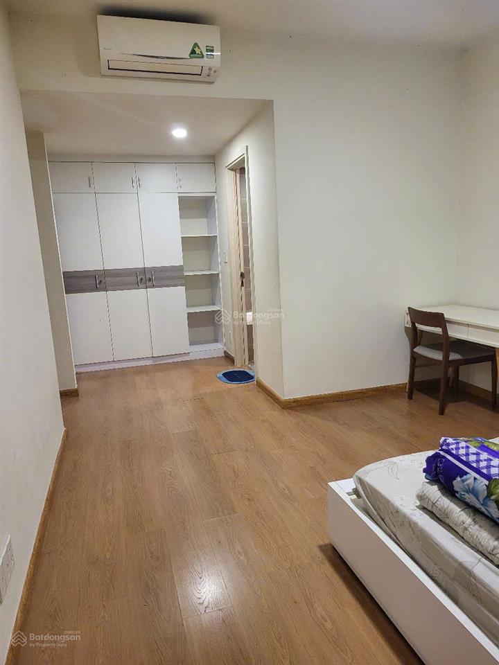 The krista 102m2, 3 phòng ngủ, nội thất cơ bản, giá 7 tỷ, đã có sổ hồng, căn góc, view thoáng mát