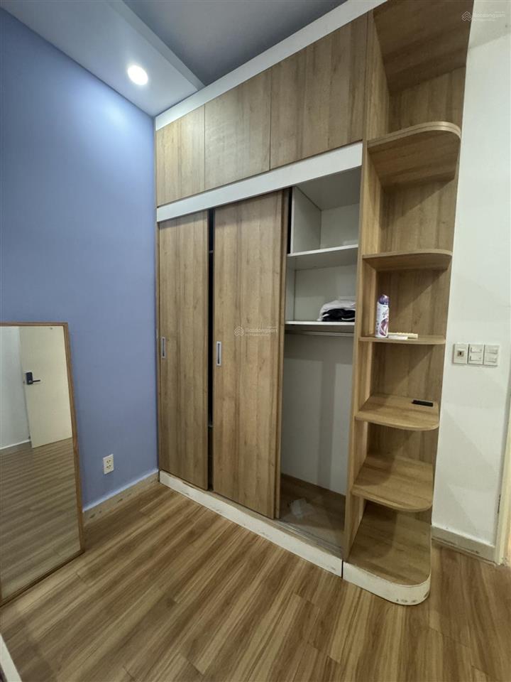 Bán nhanh căn hiếm 1 phòng ngủ, có bancol, view thoáng, tầng cao, full nội thất, giá bán 2,945 tỷ