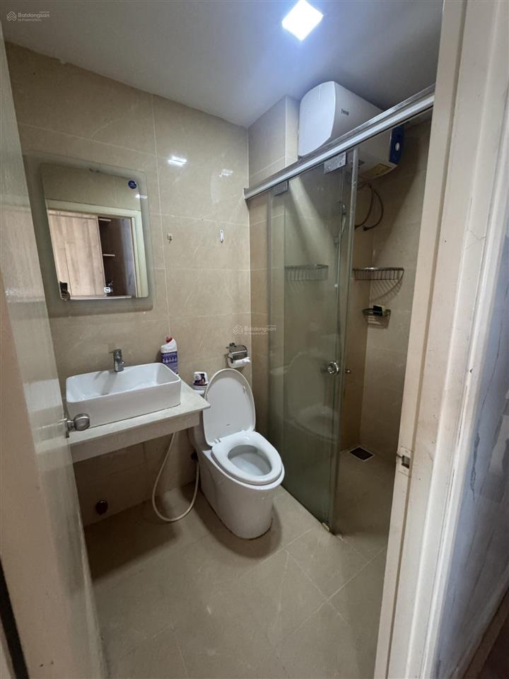 Bán nhanh căn hiếm 1 phòng ngủ, có bancol, view thoáng, tầng cao, full nội thất, giá bán 2,945 tỷ