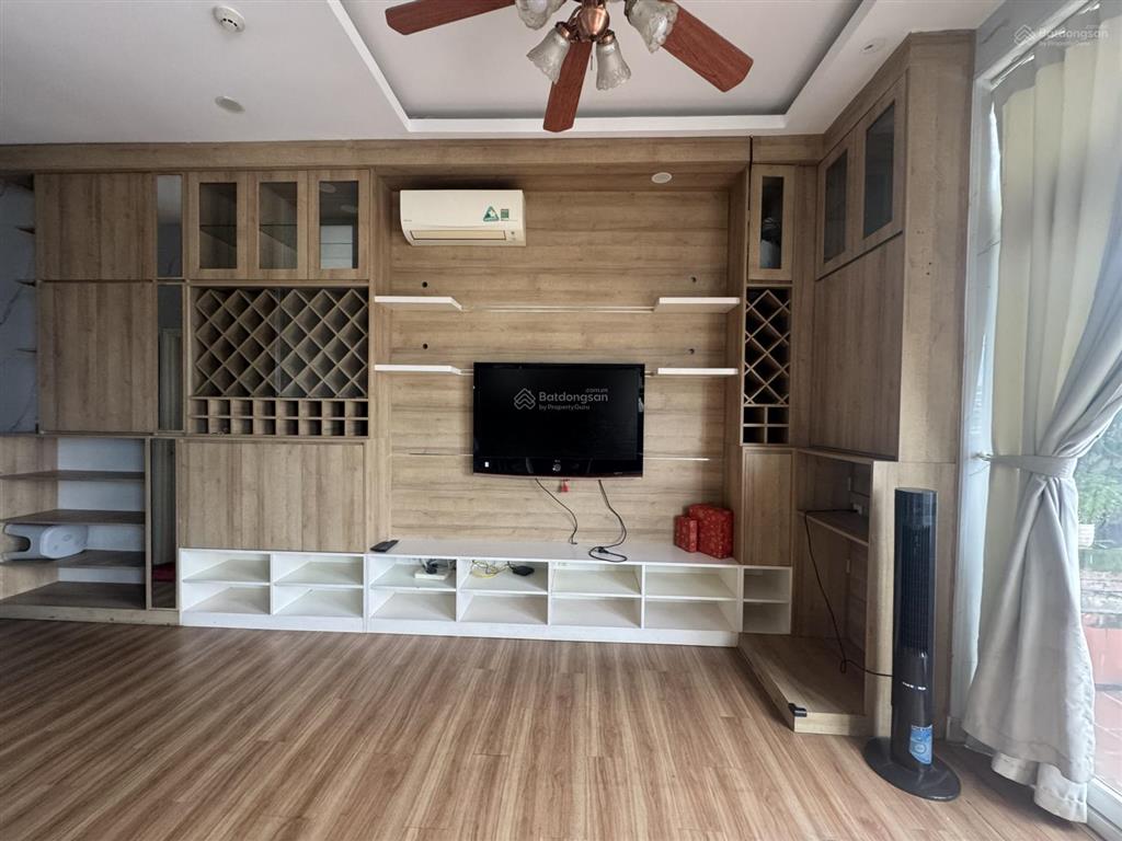 Bán nhanh căn hiếm 1 phòng ngủ, có bancol, view thoáng, tầng cao, full nội thất, giá bán 2,945 tỷ