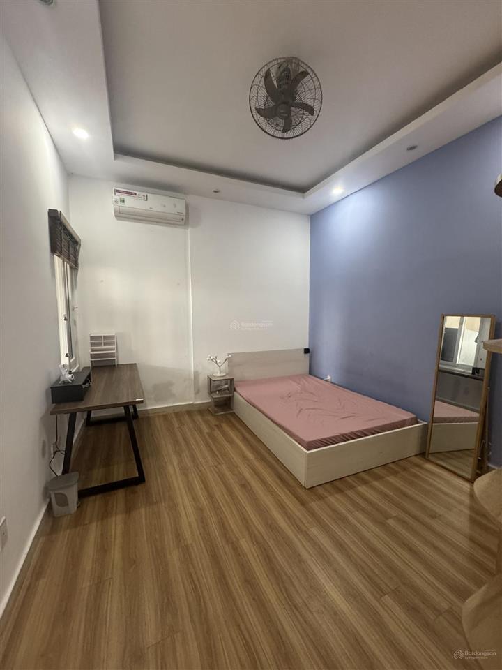 Bán nhanh căn hiếm 1 phòng ngủ, có bancol, view thoáng, tầng cao, full nội thất, giá bán 2,945 tỷ