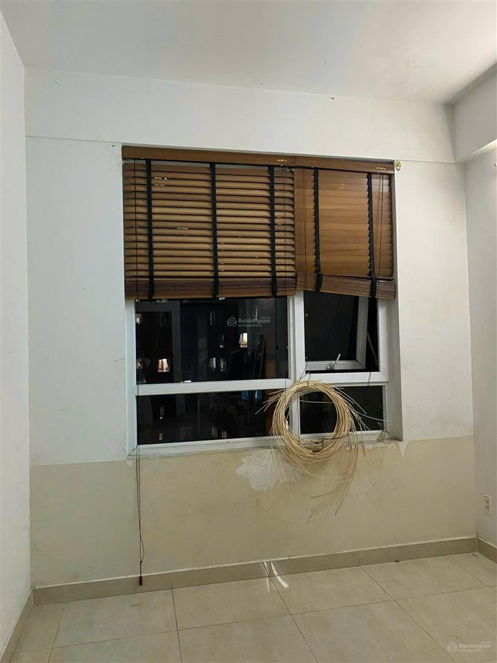 The cbd, 2 phòng ngủ, tầng trung, view thoáng, giá chỉ 3,2 tỷ, có nội thất,  0938 264 *** minh