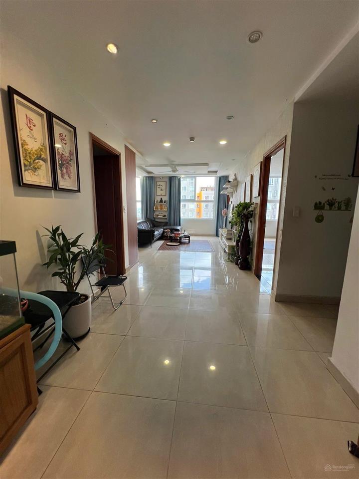 Chính chủ gửi bán the cbd gần đảo kim cương, 130m2, 3 phòng ngủ, 3 wc, view đông nam, tầng cao