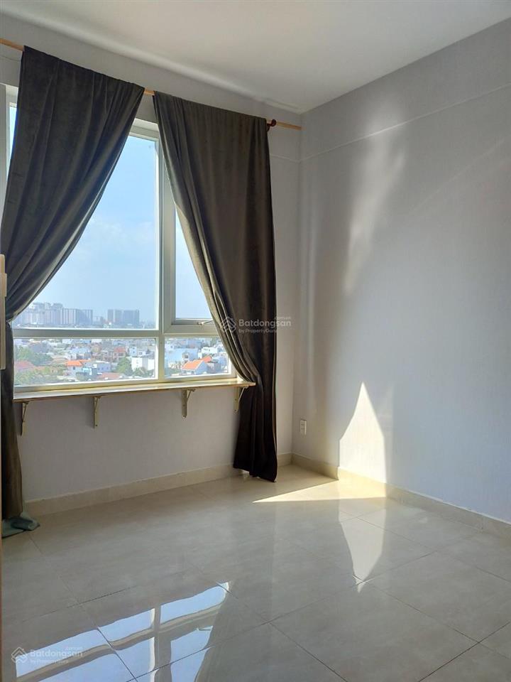 The cbd, 2 phòng ngủ, tầng trung, view thoáng, giá chỉ 3,1 tỷ, có nội thất,  0938 264 *** minh