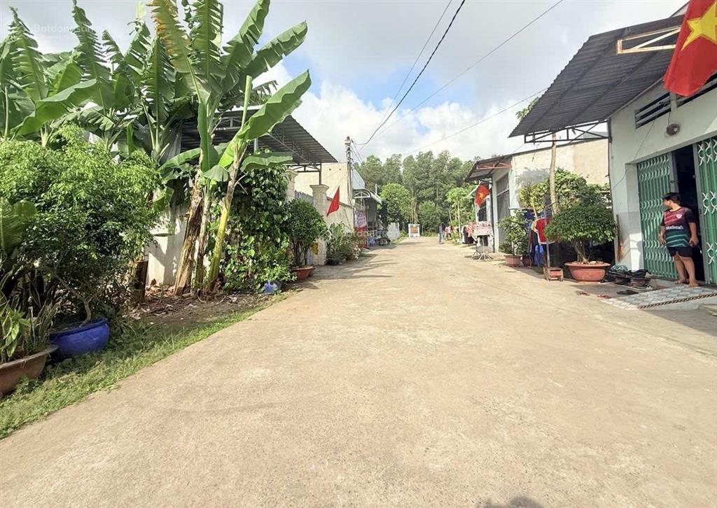 Cần tiền gấp giá cực sốc chính chủ bán đất thổ cư trục đường phùng hưng, an phước, long thành