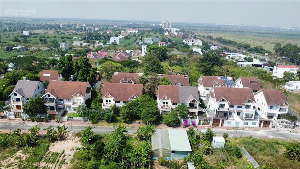 Đất nền tp. mới nhơn trạch dự án hud  xdhn giá 8 triệu/m2  sổ riêng  đón sóng sân bay long thành
