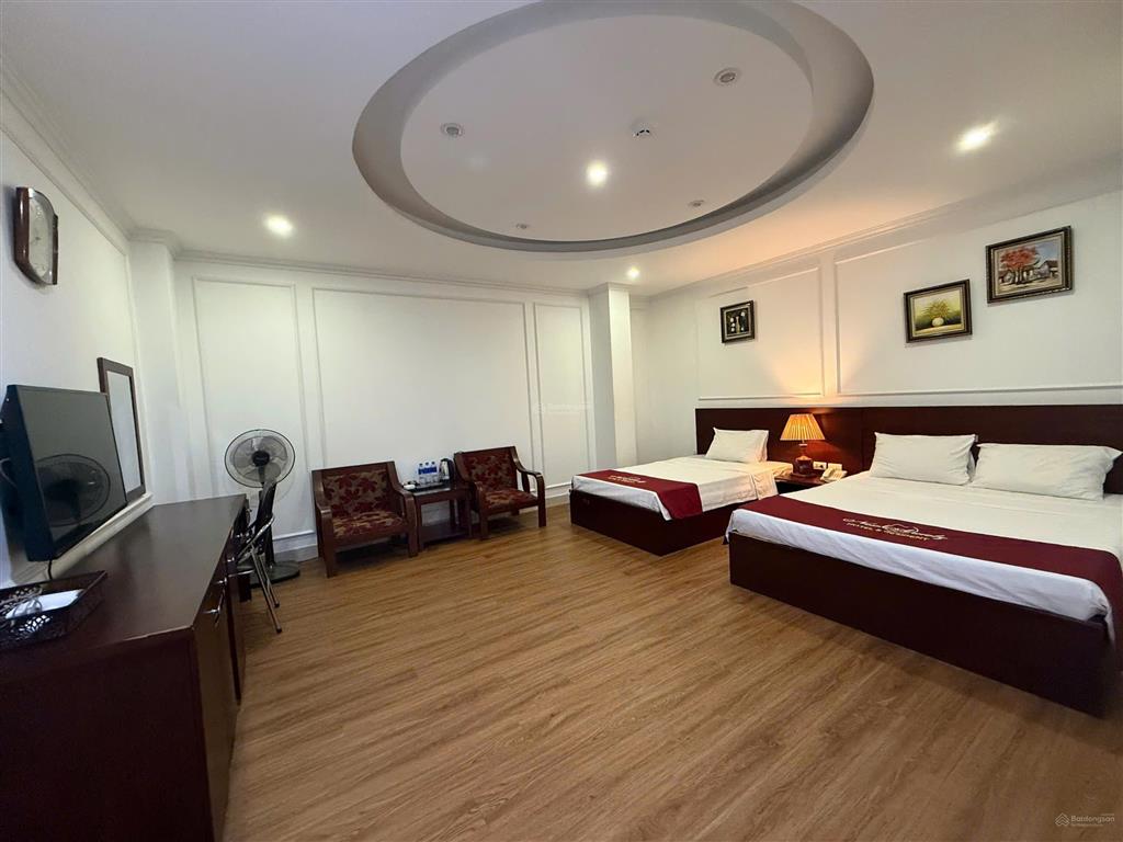 Bán khách sạn trung tâm mỹ đình, hà nội  chỉ 67 tỷ