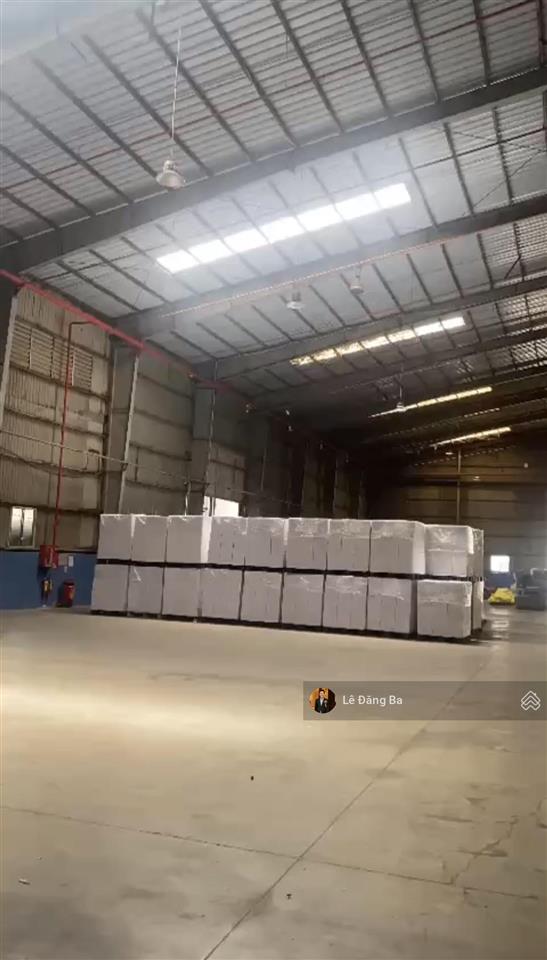 Bán xưởng trong kcn nam tân uyên 1, dt đất 10000m2, xưởng 4000m2. giá bán 92 tỷ