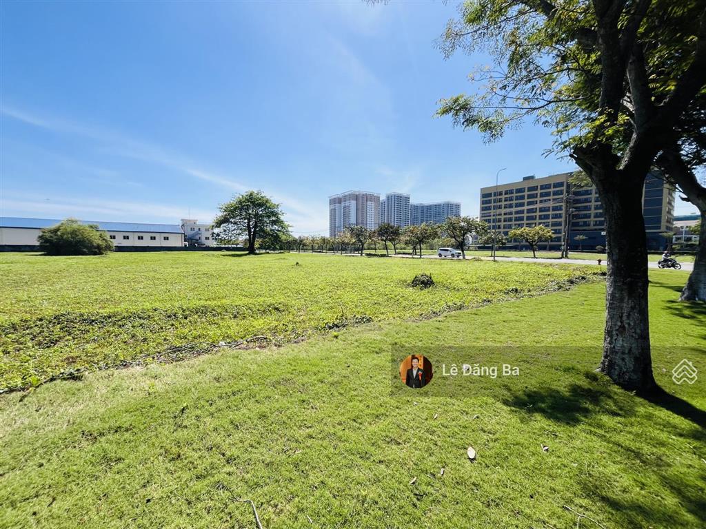 Bán đất trong kcn vsip 2. dt đất 12000m2, thời hạn 2055 giá bán 250usd/m26.550tr/m2 (thương lượng)