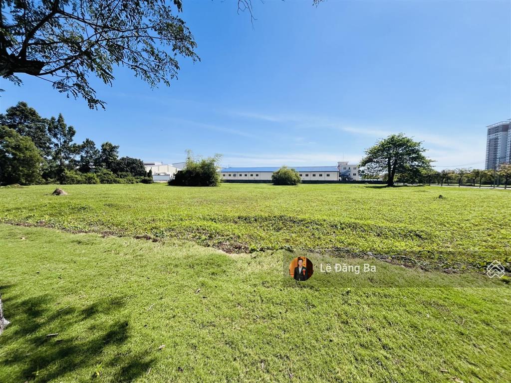 Bán đất trong kcn vsip 2. dt đất 12000m2, thời hạn 2055 giá bán 250usd/m26.550tr/m2 (thương lượng)