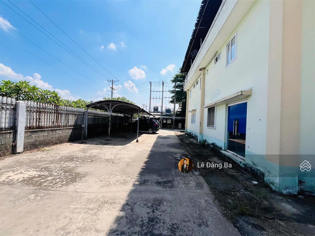 Bán xưởng trong kcn bến cát. diện tích đất 5000m2, diện tích xưởng 2400m2, giá bán 39 tỷ.