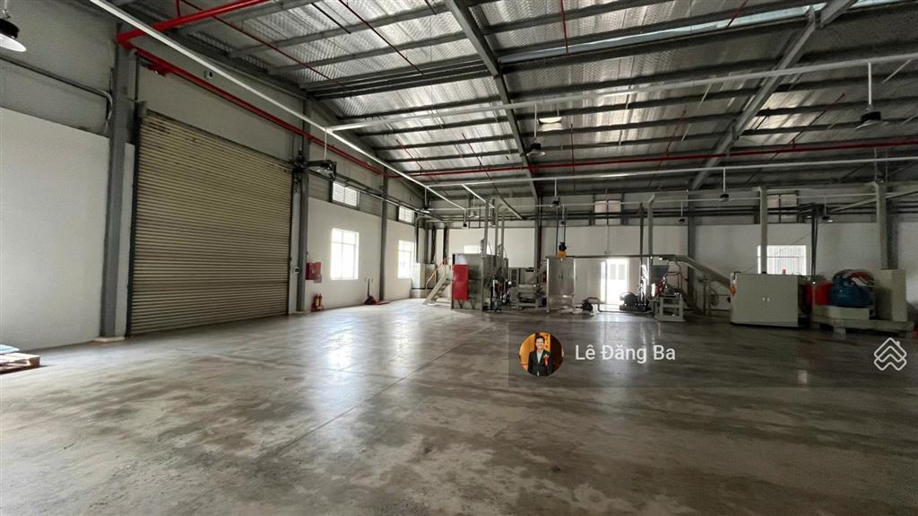 Bán xưởng trong kcn vsip 2, diện tích 12.000m2, mới 90%, giá 115 tỷ, sử dụng đến 2057