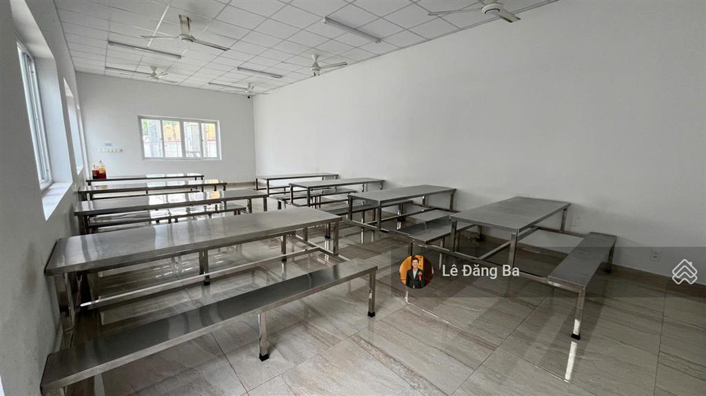 Bán xưởng trong kcn vsip 2, diện tích 12.000m2, mới 90%, giá 115 tỷ, sử dụng đến 2057