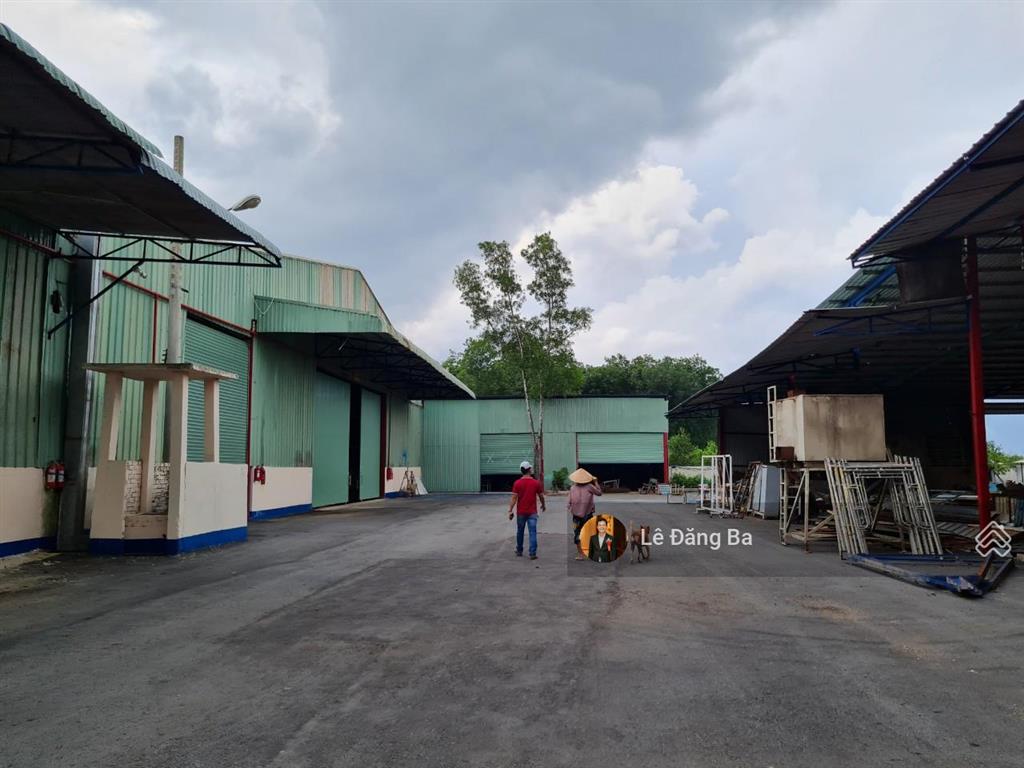 Cần bán xưởng hơn 13000m2, ngang hơn 100m, kcn mỹ phước 4, có thu nhập sẵn 400tr/tháng, giá 75tỷ