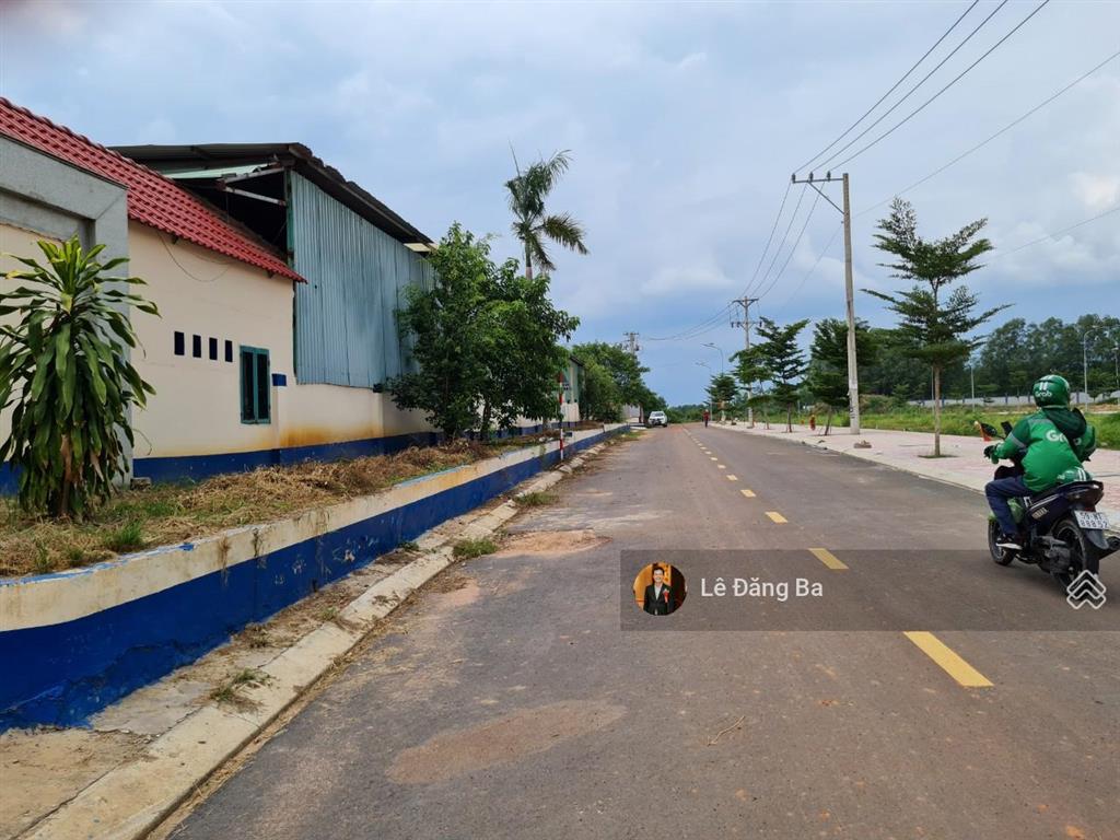 Cần bán xưởng hơn 13000m2, ngang hơn 100m, kcn mỹ phước 4, có thu nhập sẵn 400tr/tháng, giá 75tỷ