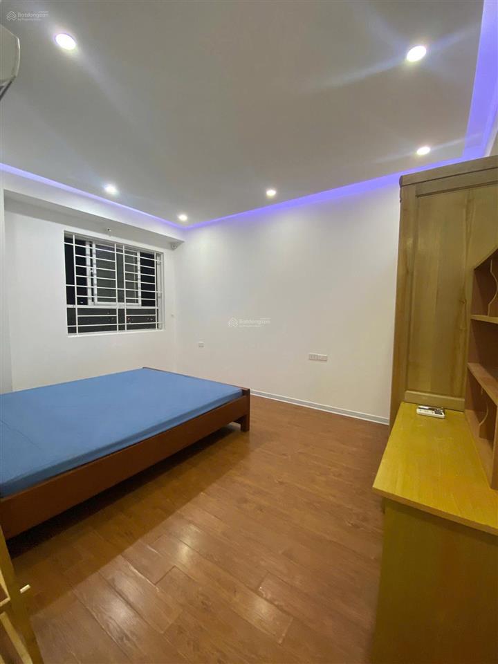 Bán chung cư c14 bắc hà, căn 70m², 2pn 2vs, ban công đông nam.
