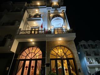 Cần bán căn nhà tâm huyết, hai mặt tiền ngay aeonmall bình tân