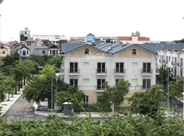 Em bán căn biệt thự đông trù. mặt tiền 12 mét. gần triển lãm quốc gia và vin cổ loa hướng mát