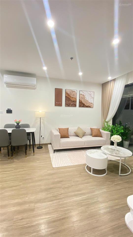 Bán lỗ căn 3pn  80m2, đủ đồ (chính chủ), 5 tỷ 680, vinhomes smart city tòa mới bàn giao