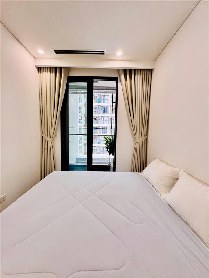 Bán lỗ căn 3pn  80m2, đủ đồ (chính chủ), 5 tỷ 680, vinhomes smart city tòa mới bàn giao