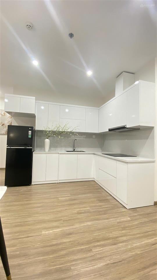 Bán lỗ căn 3pn  80m2, đủ đồ (chính chủ), 5 tỷ 680, vinhomes smart city tòa mới bàn giao