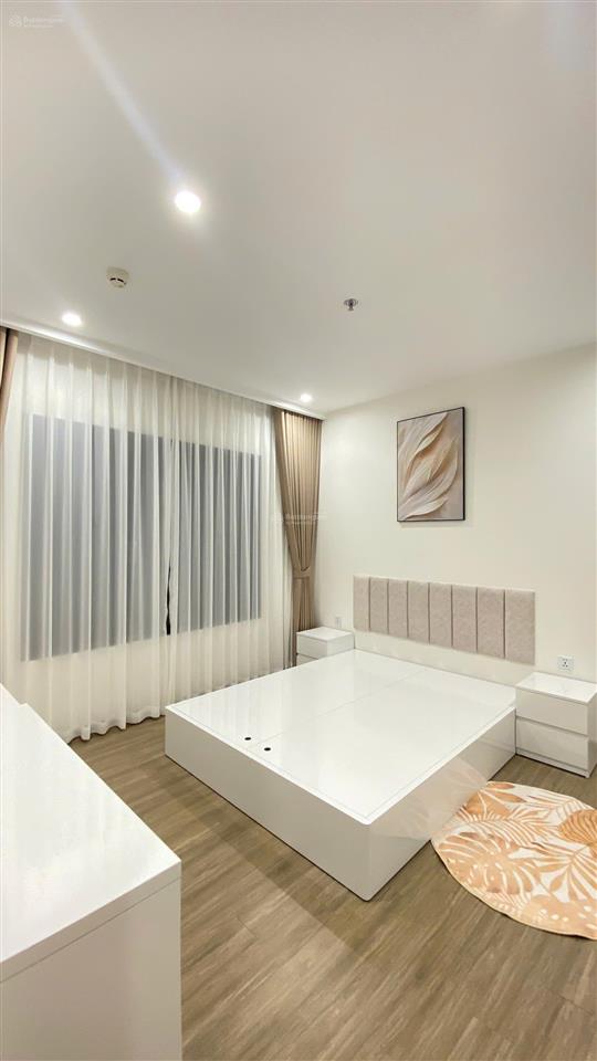 Bán lỗ căn 3pn  80m2, đủ đồ (chính chủ), 5 tỷ 680, vinhomes smart city tòa mới bàn giao