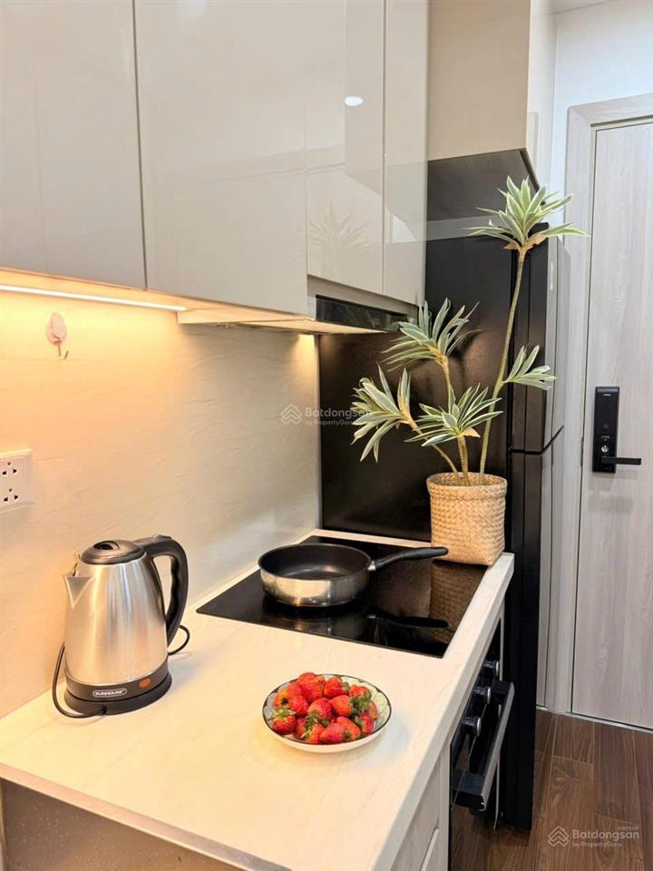 Căn studio 31.8m2 nhà đủ nội thất  2 tỷ 560  vinhomes smart city (chính chủ bán gấp trong tuần)