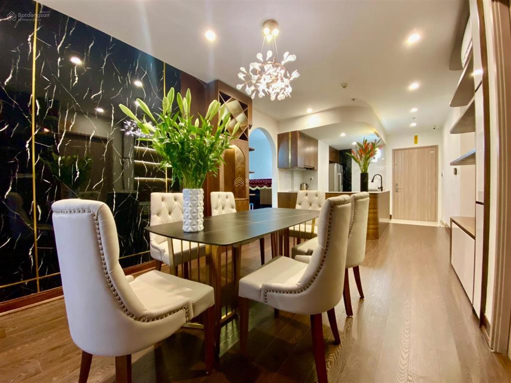 Bán lỗ căn 3pn  80m2, 5.68 tỷ bao phí, đủ đồ (chính chủ) vinhomes smart city tòa mới bàn giao