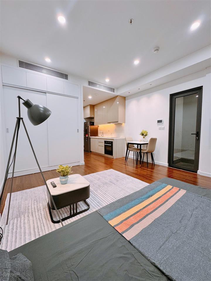 Giá thật căn studio 31.8m2 nhà đủ đồ đẹp, 2tỷ330, gs1 vin smart city (mình bán gấp trong tuần)