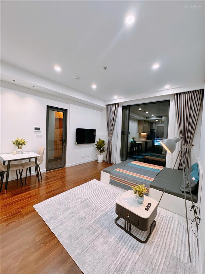 Giá thật căn studio 31.8m2 nhà đủ đồ đẹp, 2tỷ330, gs1 vin smart city (mình bán gấp trong tuần)
