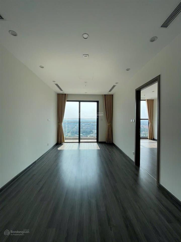 Cần bán gấp căn hộ 2n2vs dấu bếp tòa tk1, diện tích 61m2, 4,8tỷ, tonkin 1  vinhomes smart city