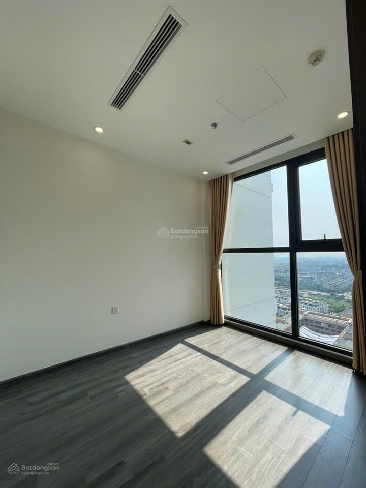 Cần bán gấp căn hộ 2n2vs dấu bếp tòa tk1, diện tích 61m2, 4,8tỷ, tonkin 1  vinhomes smart city