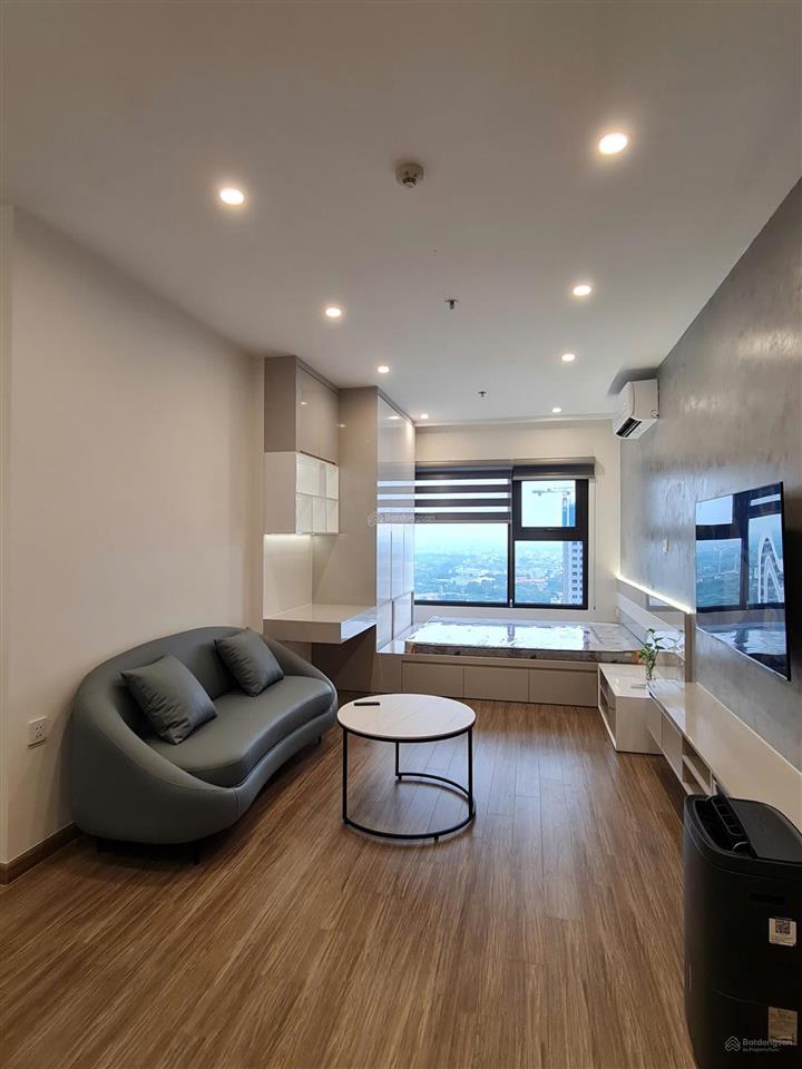 Giá thật căn studio 31.8m2 nhà đủ đồ đẹp, 2 tỷ 100, khu cao cấp vin smart city