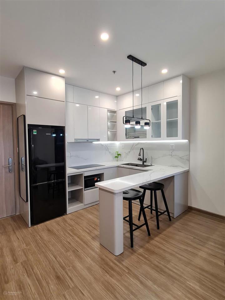 Giá thật căn studio 31.8m2 nhà đủ đồ đẹp, 2 tỷ 100, khu cao cấp vin smart city