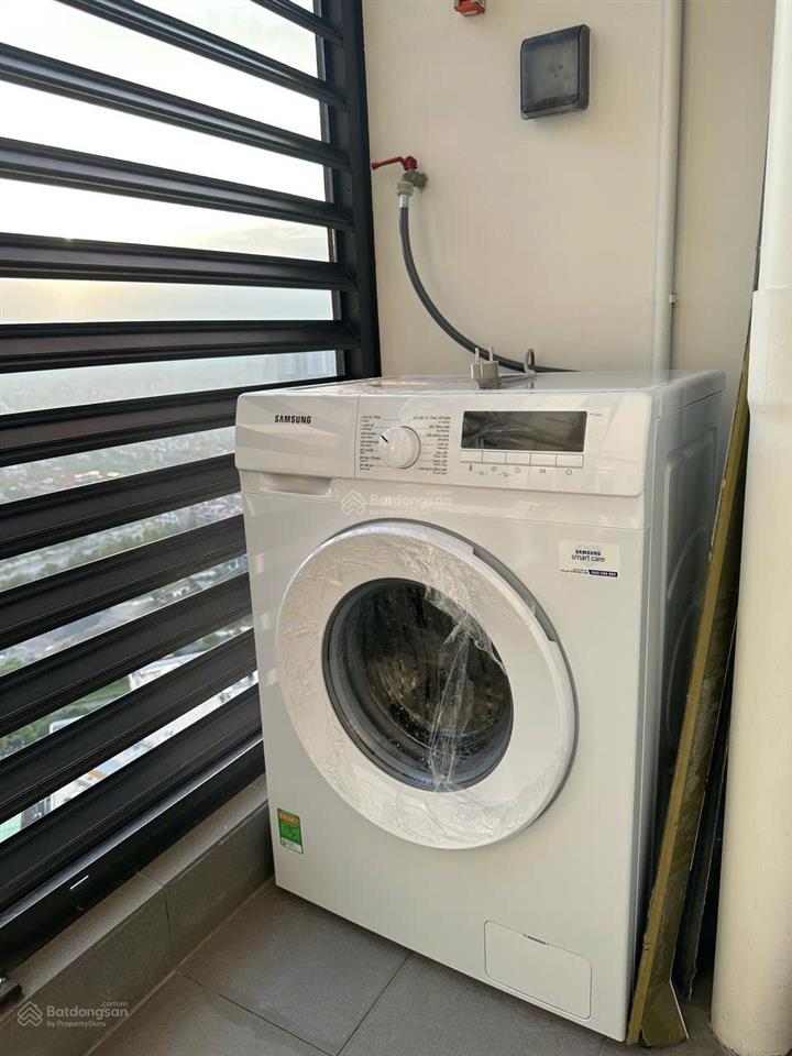 Cắt lỗ sâu tòa cao cấp tonkin1, 2pn2vs, dt 65m2, 5,x tỷ, kđt vinhomes smart city