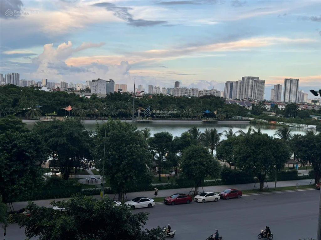 Bán căn 2n2  vs, dt 62m2 tòa i1, 4,2 tỷ, view hồ, imperia smart city tây mỗ