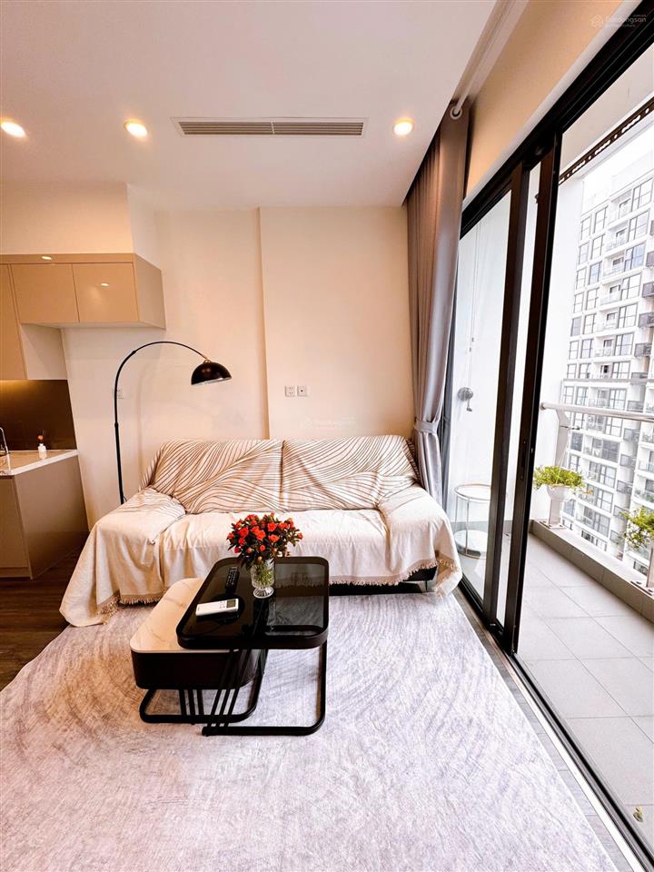 Siêu rẻ chính chủ bán căn 2n+, 2vs, 71.7m2, 4 tỷ 920, tòa tonkin1, vinhomes smart city
