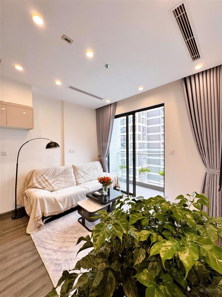 Siêu rẻ chính chủ bán căn 2n+, 2vs, 71.7m2, 4 tỷ 920, tòa tonkin1, vinhomes smart city