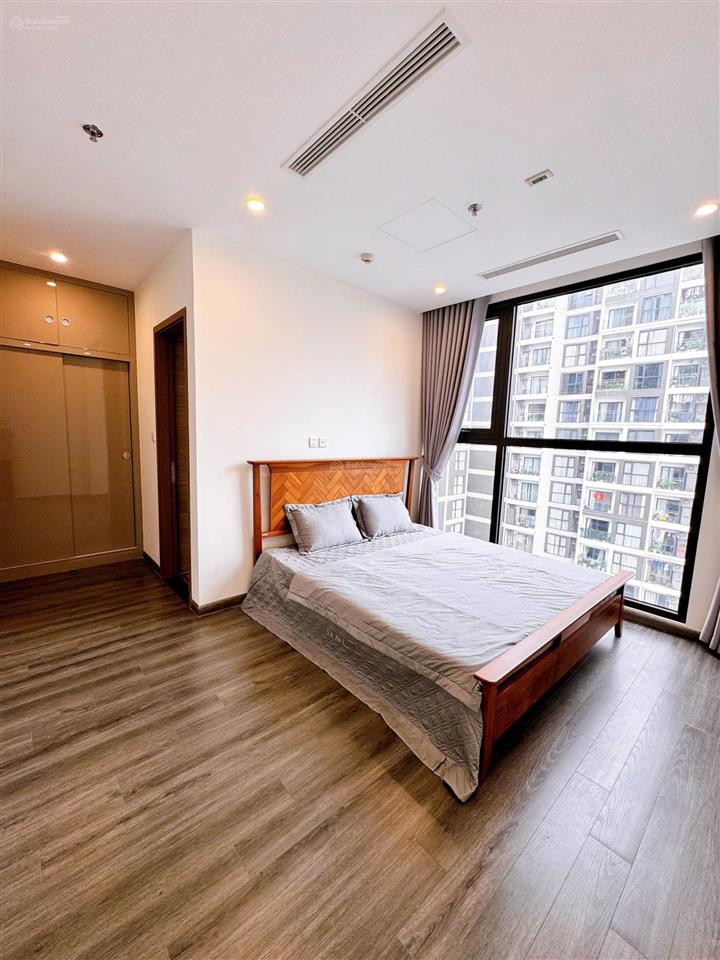 Siêu rẻ chính chủ bán căn 2n+, 2vs, 71.7m2, 4 tỷ 920, tòa tonkin1, vinhomes smart city