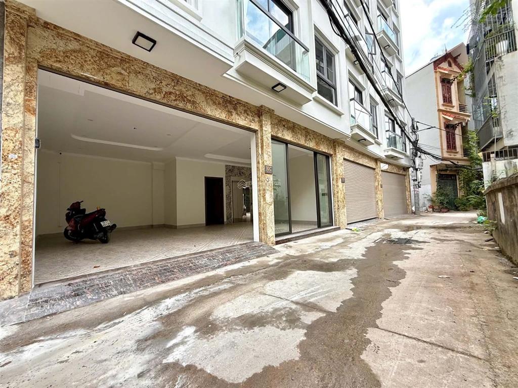 Nhà thật giá thật 60m2 x 6 tầng chỉ 231tr/m2, gara để 2 oto, mt7.93m, trung tâm long biên