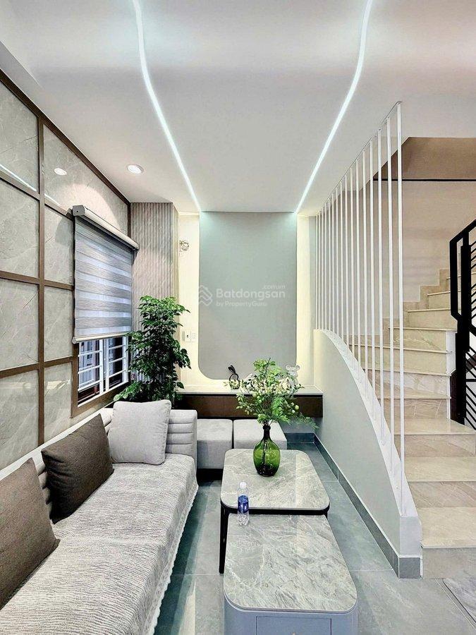 Bán nhà đường lê văn duyệt, bình thạnh, nhà 3 tầng, mới xây, hẻm rộng, tặng nội thất, giá 5,65 tỷ