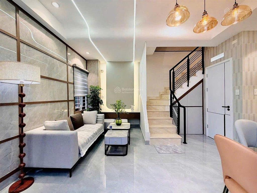 Bán nhà đường lê văn duyệt, bình thạnh, nhà 3 tầng, mới xây, hẻm rộng, tặng nội thất, giá 5,65 tỷ