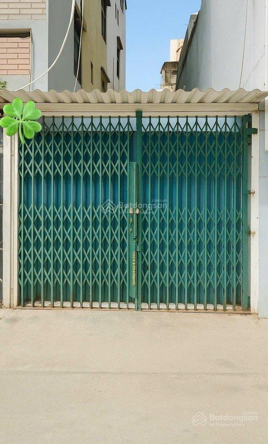 Bán đất quận 3, hẻm xe hơi đường hai bà trưng, sẵn nhà cấp 4, giá 200 triệu/m2, 36m2, 75 tỷ