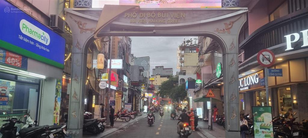 Bán shophouse chung cư quận 1, khu bùi viện, căn góc, đang có sẵn hđ thuê 450 triệu/năm