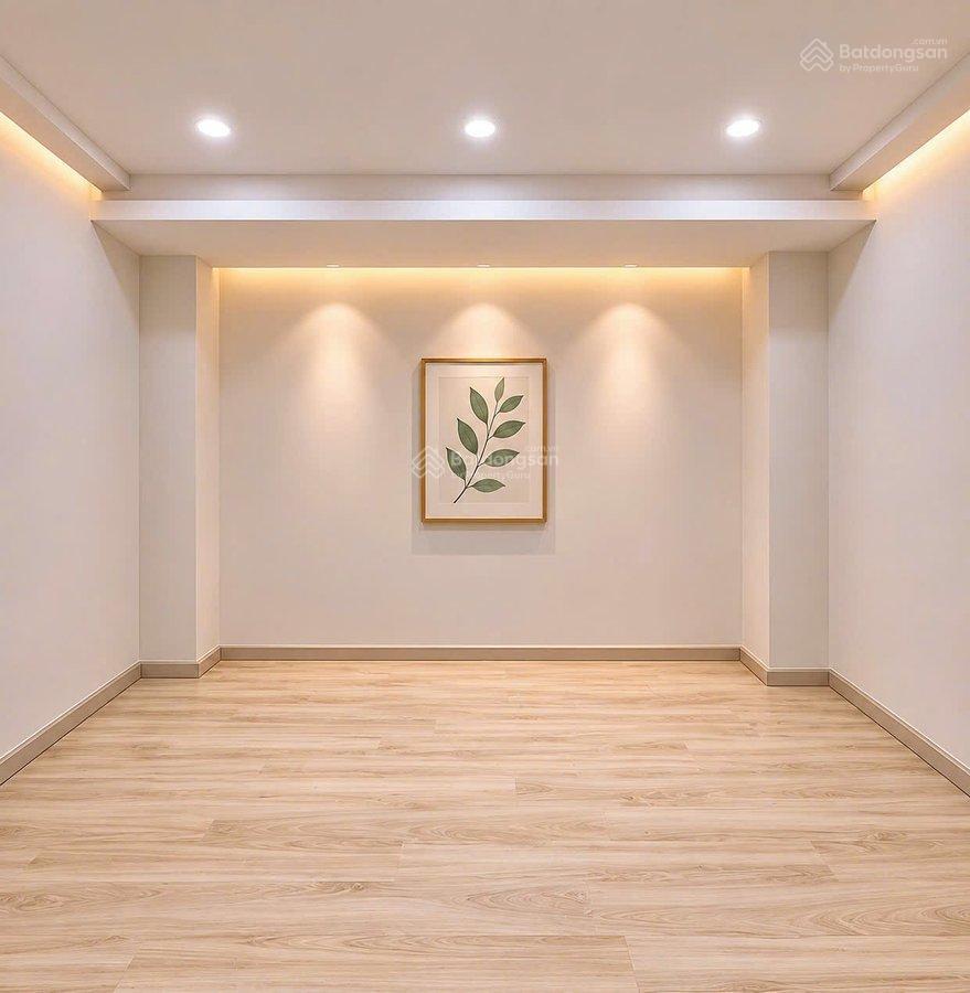 Nhà mặt tiền đường huỳnh văn bánh, 5 tầng mới đẹp, giá chỉ 10,7 tỷ