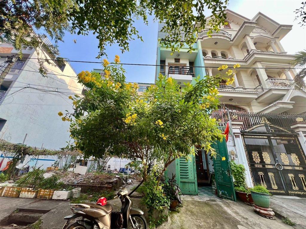 Bán đất nền 64m2 tại nguyễn gia trí, ung văn khiêm, không vướng quy hoạch cách metro chỉ 1,5km