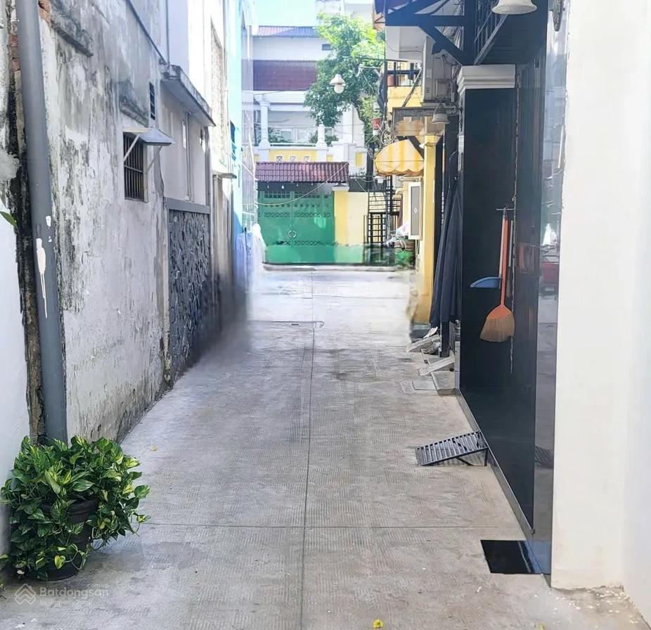 Bán nhà cấp 4 gần chợ tân định, quận 1, hẻm xe hơi, diện tích lớn 90m2, giá rẻ chỉ 16 tỷ