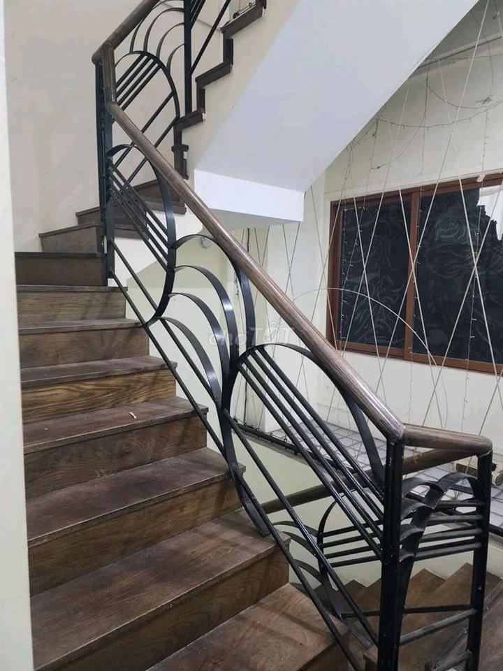 Cho Thuê Phòng Lầu Có Ban Công Vành đai